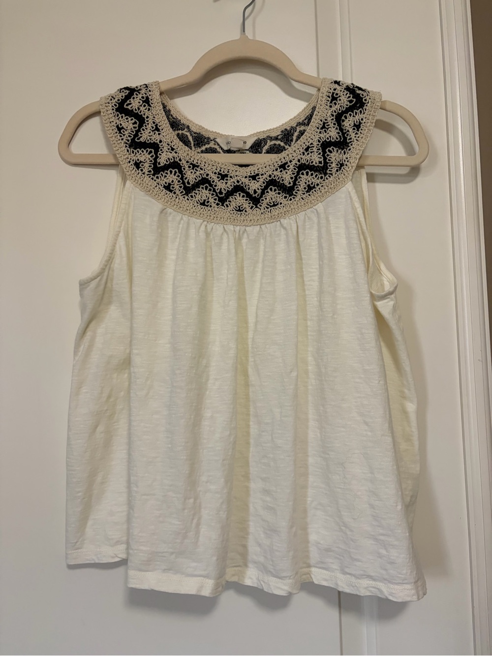 🍀🖤Lucky Brand Cream Tank with Black Crochet Yoke🖤🍀